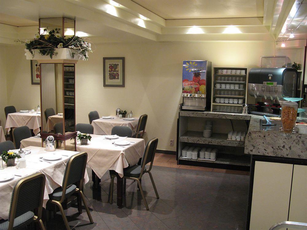 Hotel Best Western County House Saint-Gilles 餐厅 照片