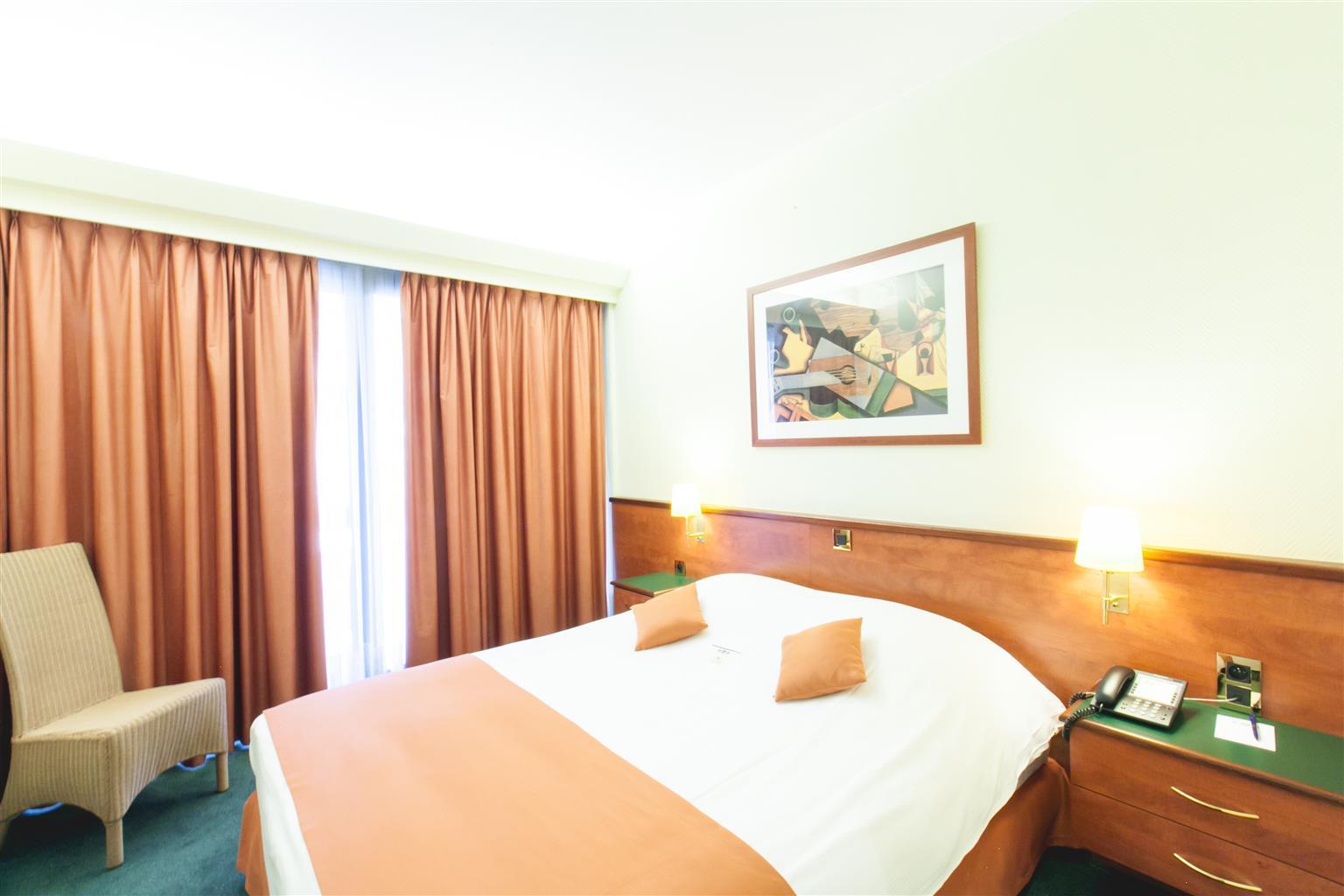 Hotel Best Western County House Saint-Gilles 外观 照片