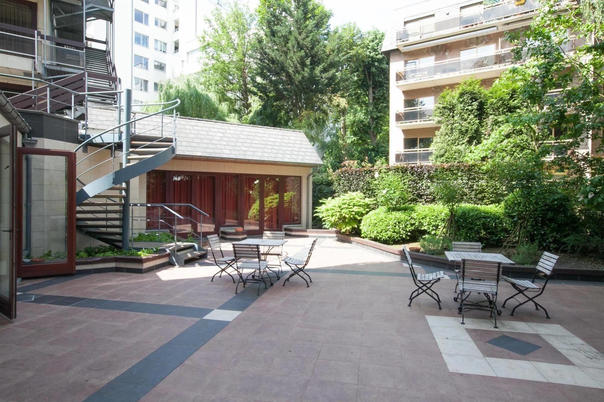 Hotel Best Western County House Saint-Gilles 外观 照片