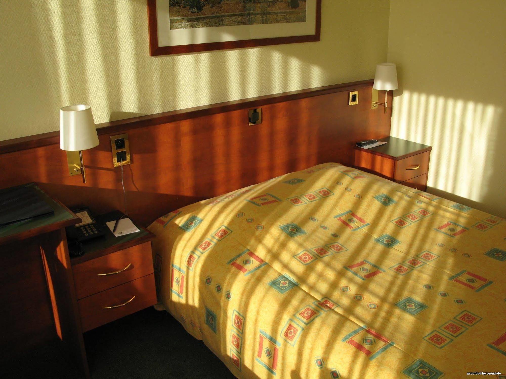 Hotel Best Western County House Saint-Gilles 外观 照片