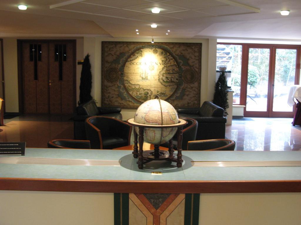 Hotel Best Western County House Saint-Gilles 外观 照片